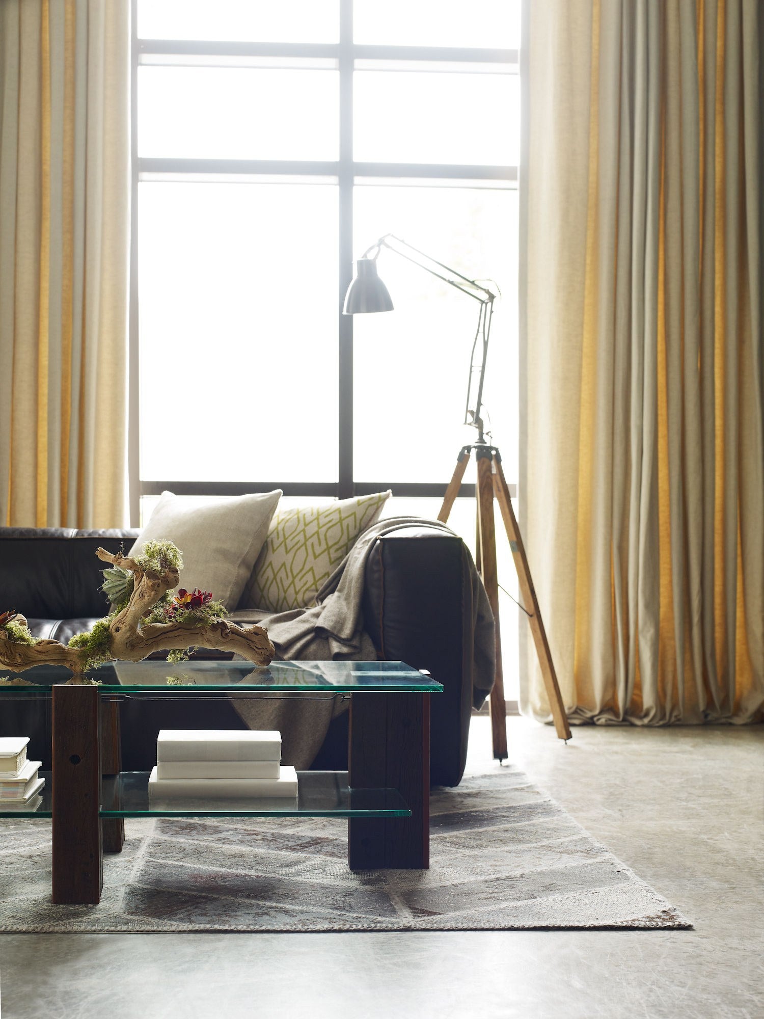 NOLITA REVERSE STITCH SOFA-RIDER BLACK